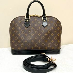 ⭕️SOLD Authentic Louis Vuitton Alma PM
